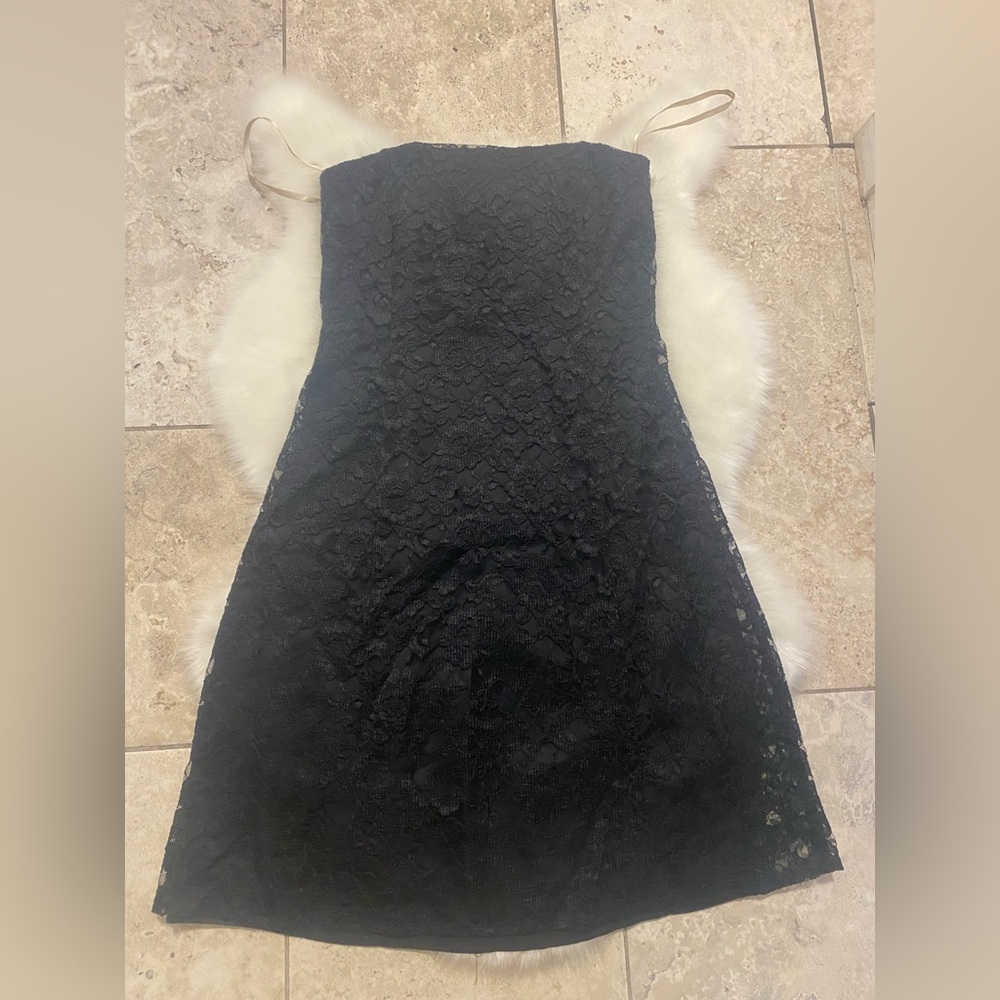 Dress, Black, Lace with black lining, strapless, size 6